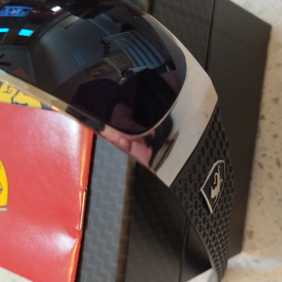 New Pit Crew 0830279 Ferrari Watch by Movado+Bonus Ferrari Style Sunglasses - Picture 9 of 9